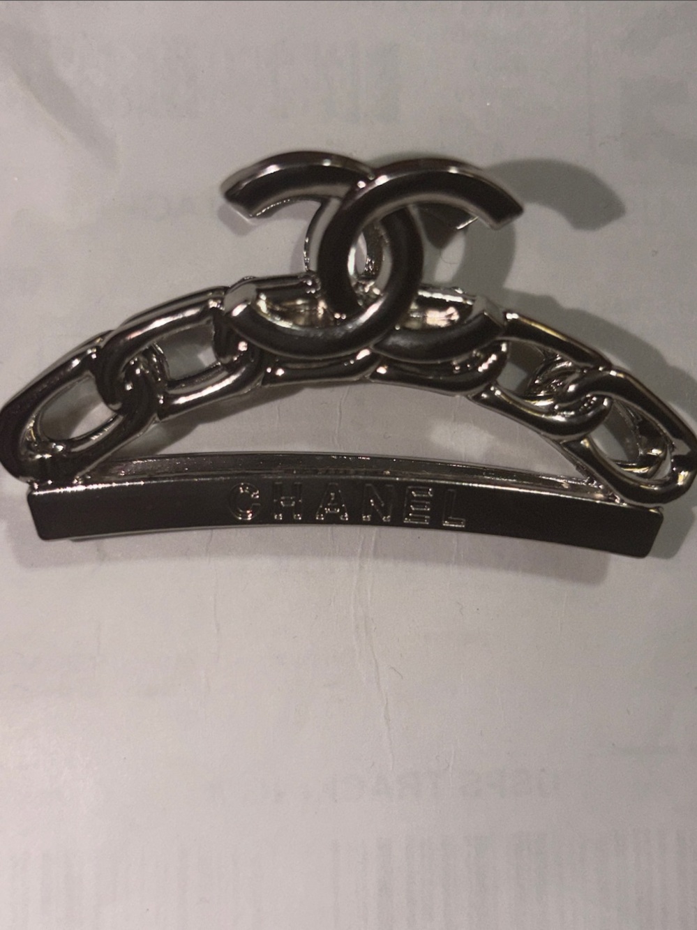 1 pc 🆕 CHANEL CC Silver Metal Claw Clip